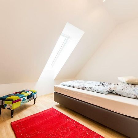 Grosse Dachgeschosswohnung Im Herzen Von Graz Bagian luar foto