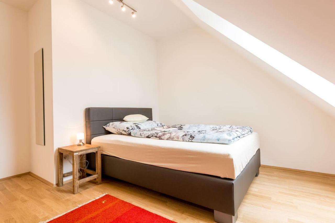Grosse Dachgeschosswohnung Im Herzen Von Graz Bagian luar foto